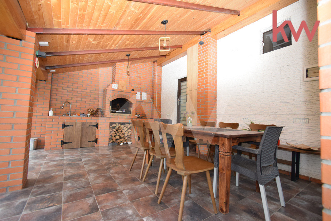 Casa Albesti mobilata si utilata,  deosebita, parter si mansarda