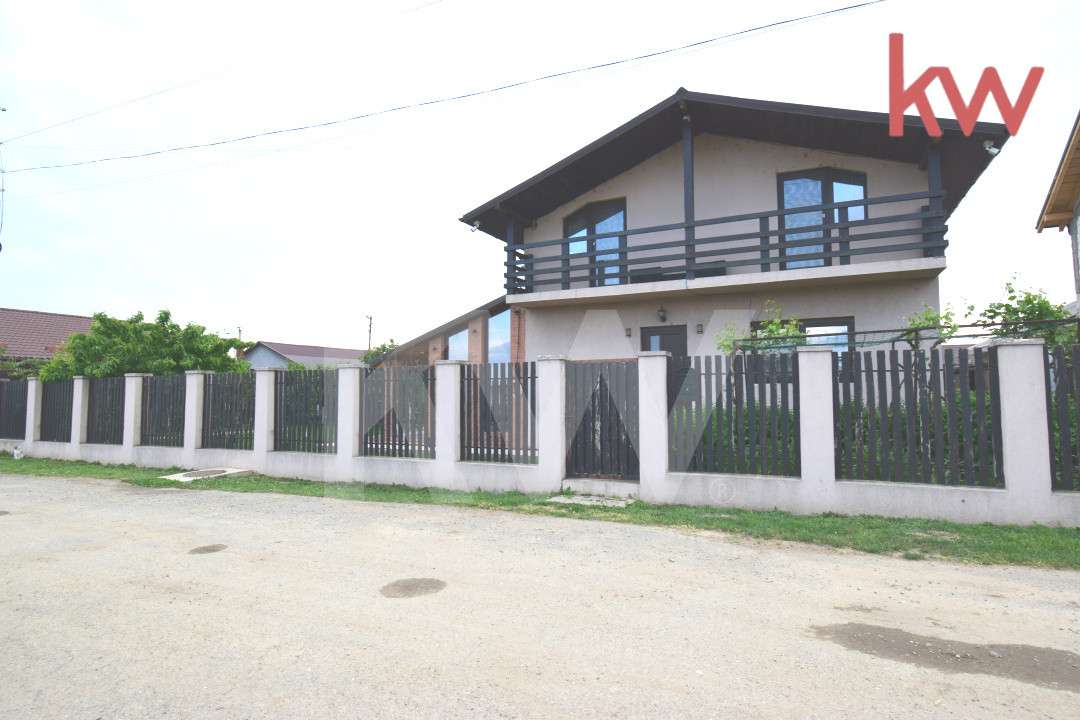 Casa Albesti mobilata si utilata,  deosebita, parter si mansarda
