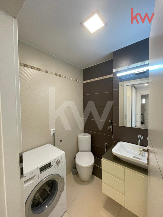 Apartament 3 camere, 1 mai, etaj 1, 78mp.