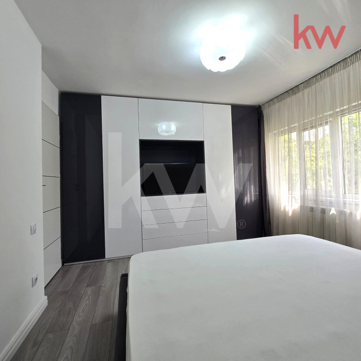 Apartament 3 camere, 1 mai, Pelendava, etaj 1, 78mp.