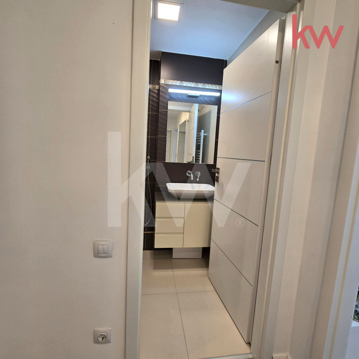Apartament 3 camere, 1 mai, Pelendava, etaj 1, 78mp.