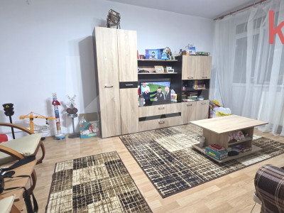 Apartament decomandat, Rovine, centrala, etajul 3