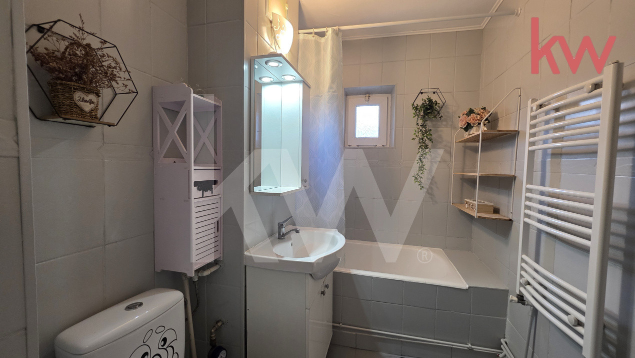 Apartament 2 camere, decomandat, centrala termica, mobilat si utilat