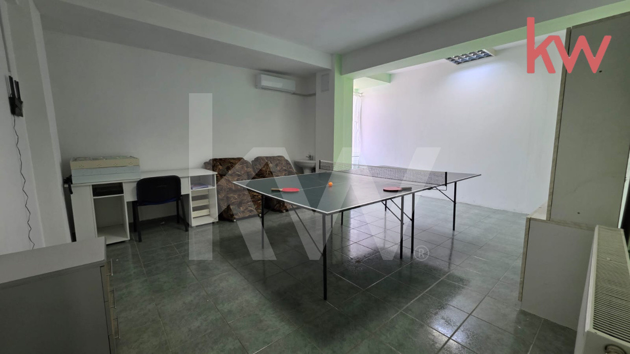  Spații Comerciale Ultracentrale de Inchiriat