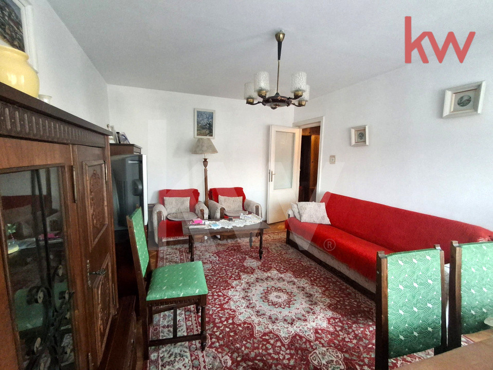 Apartament 3 camere, Craiova, Grădina Botanică, etaj 2, 2 băi, an 1979
