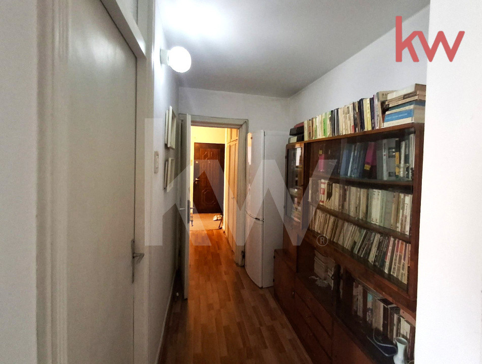 Apartament 3 camere, Craiova, Grădina Botanică, etaj 2, 2 băi, an 1979
