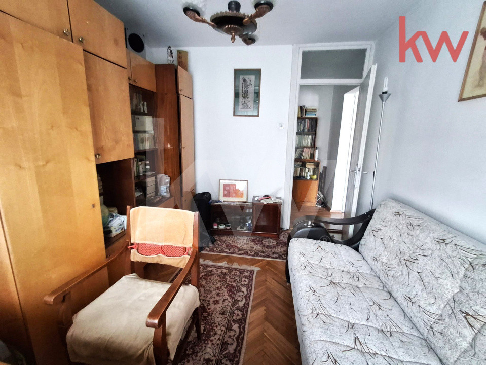 Apartament 3 camere, Craiova, Grădina Botanică, etaj 2, 2 băi, an 1979