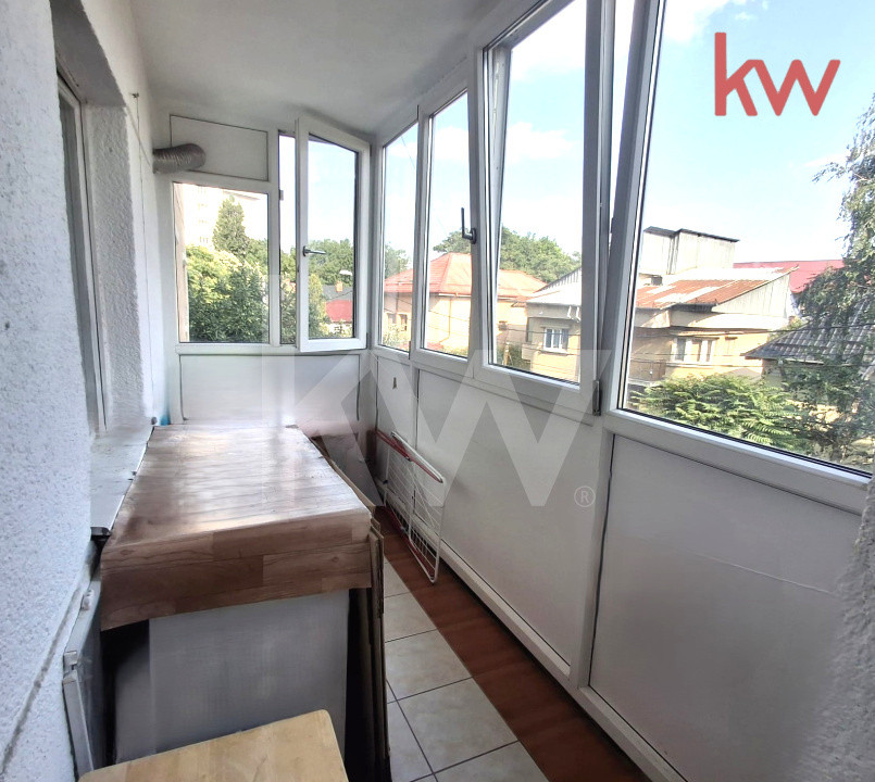 Apartament 3 camere, Craiova, Grădina Botanică, etaj 2, 2 băi, an 1979