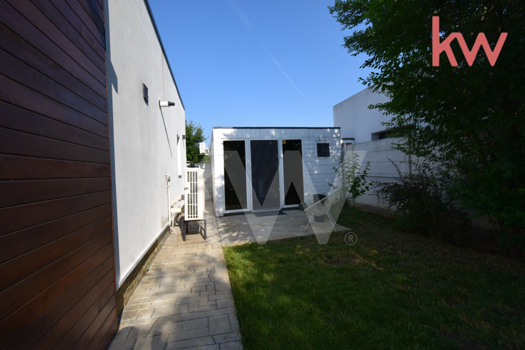 Casa – Bijuterie Arhitecturala cu Panouri Solare si Pompa de Caldura