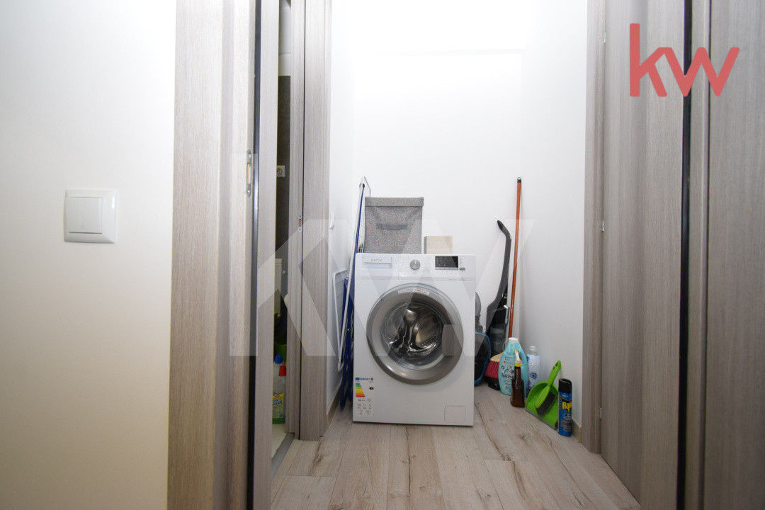 Apartament decomandat, bloc nou, complet mobilat, loc de parcare disponibil