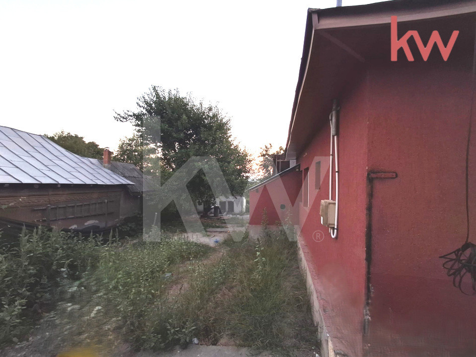 Teren 1.000 mp cu casă demolabilă, în Carcea – vedere panoramică spre Craiova!