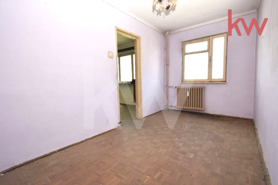 Apartament 2 camere semidecomandat, pret de garsoniera !