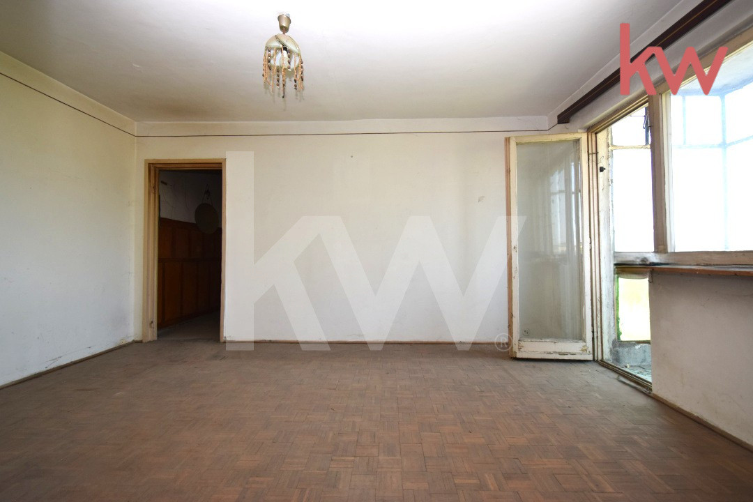 Apartament 2 camere semidecomandat, pret de garsoniera !