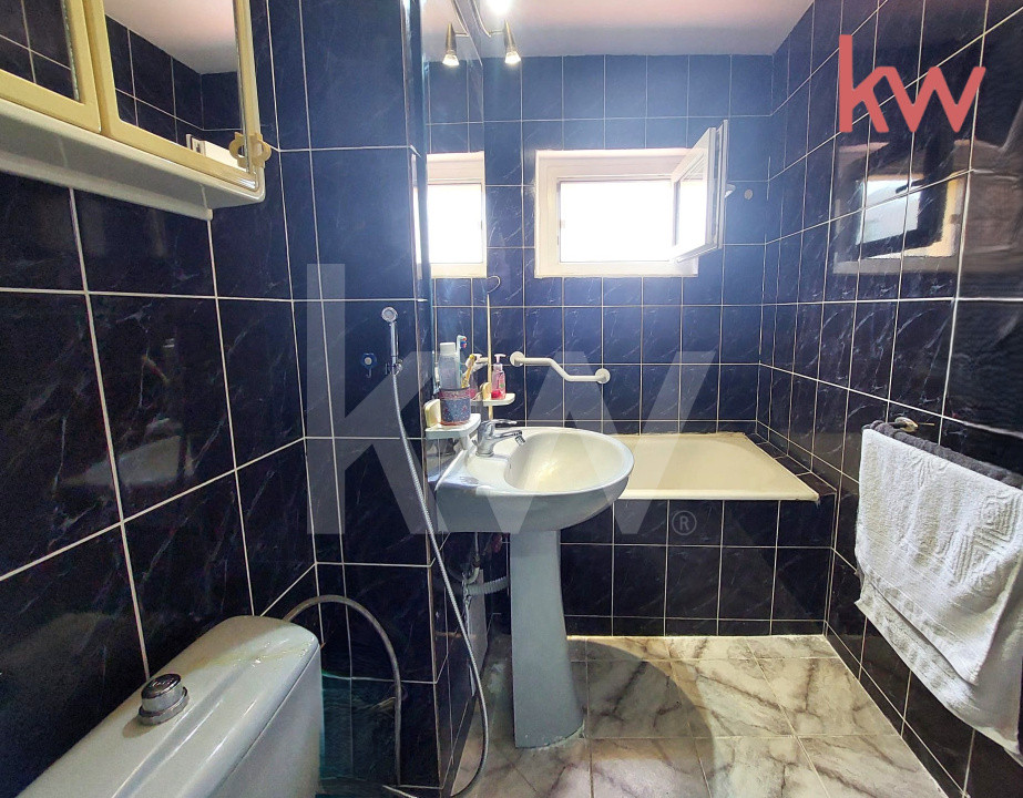 Apartament 3 camere, zona centrala, 67 mp