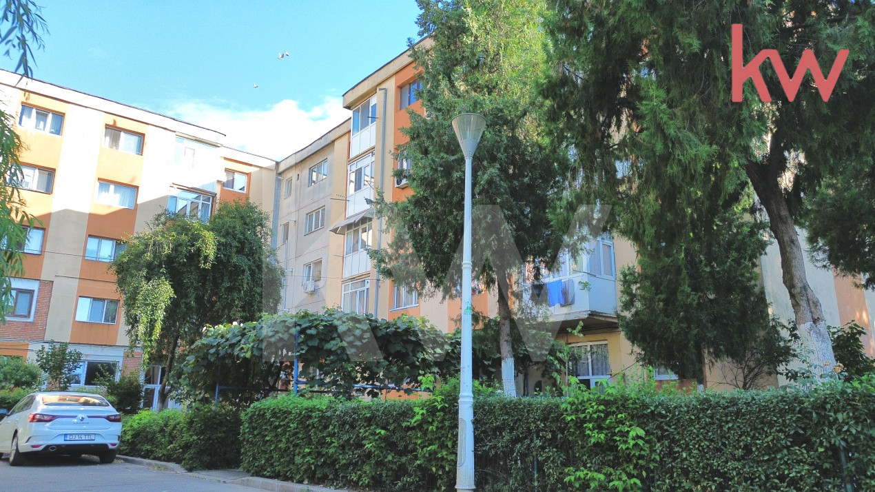 Apartament decomandat, centrala, complet mobilat Craiovita Noua