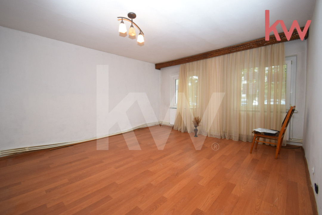 Apartament 4 camere George Enescu, decomandat 