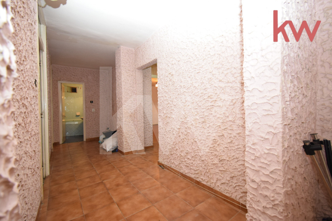 Apartament 4 camere George Enescu, decomandat 