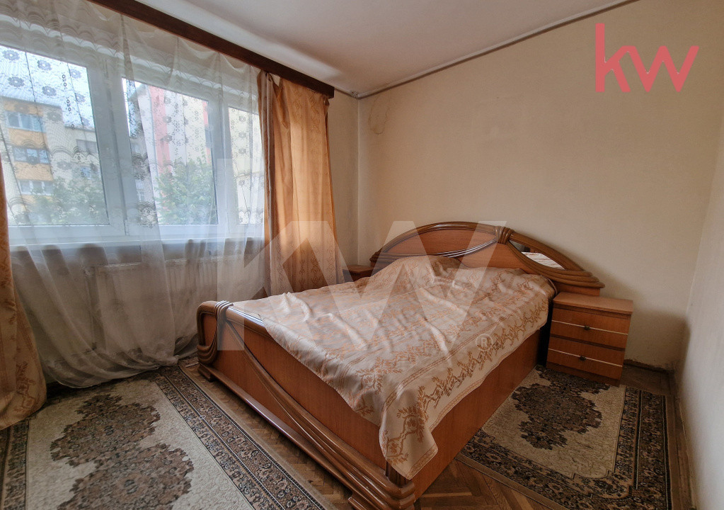 DE VÂNZARE, Apartament 3 camere in centru 