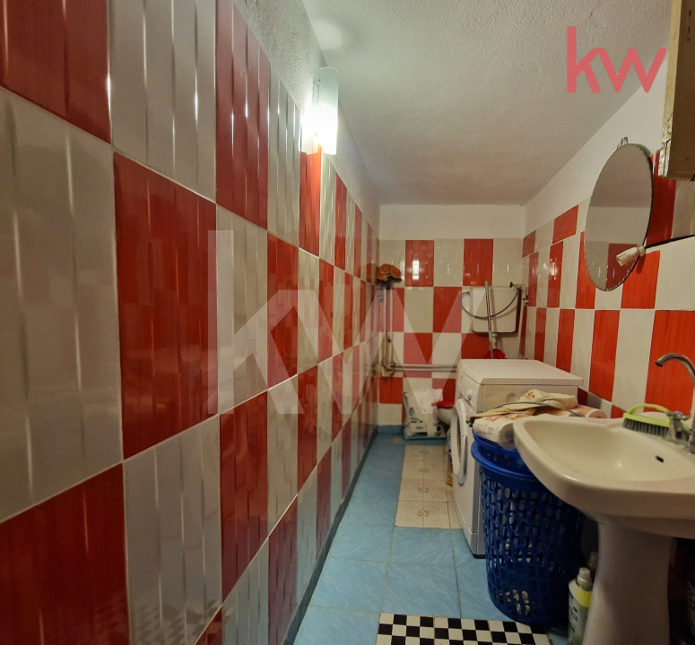 De vânzare casă pe teren de 1.390 m² – Craiova, Str. Bucovăț 