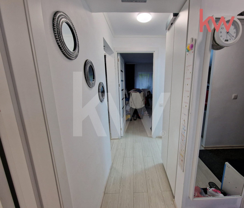 DE VÂNZARE, Apartament 3 camere in rovine 