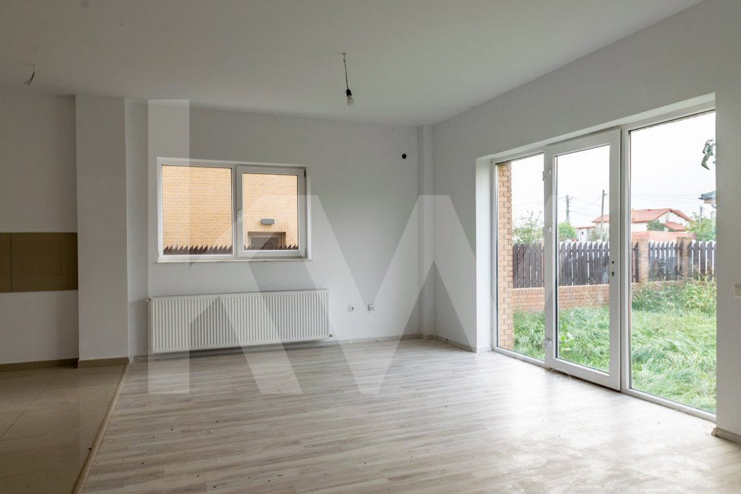 Casa duplex, zona Damila, 3 dormitoare, living, baie, bucatarie