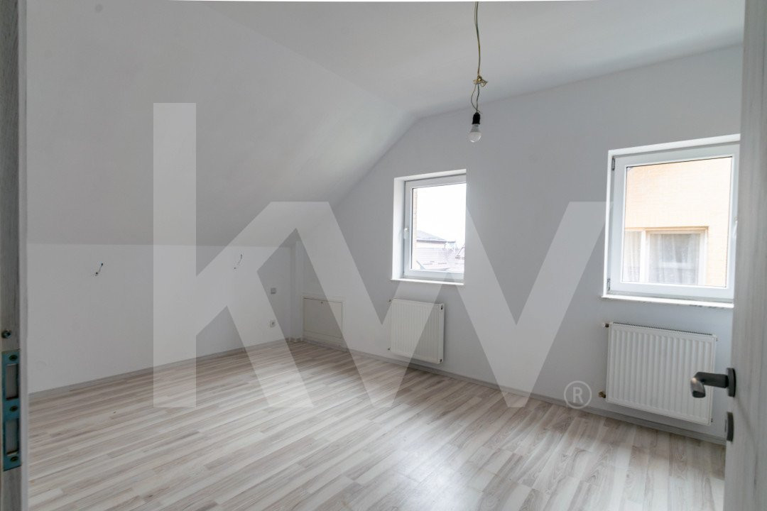 Casa duplex, zona Damila, 3 dormitoare, living, baie, bucatarie