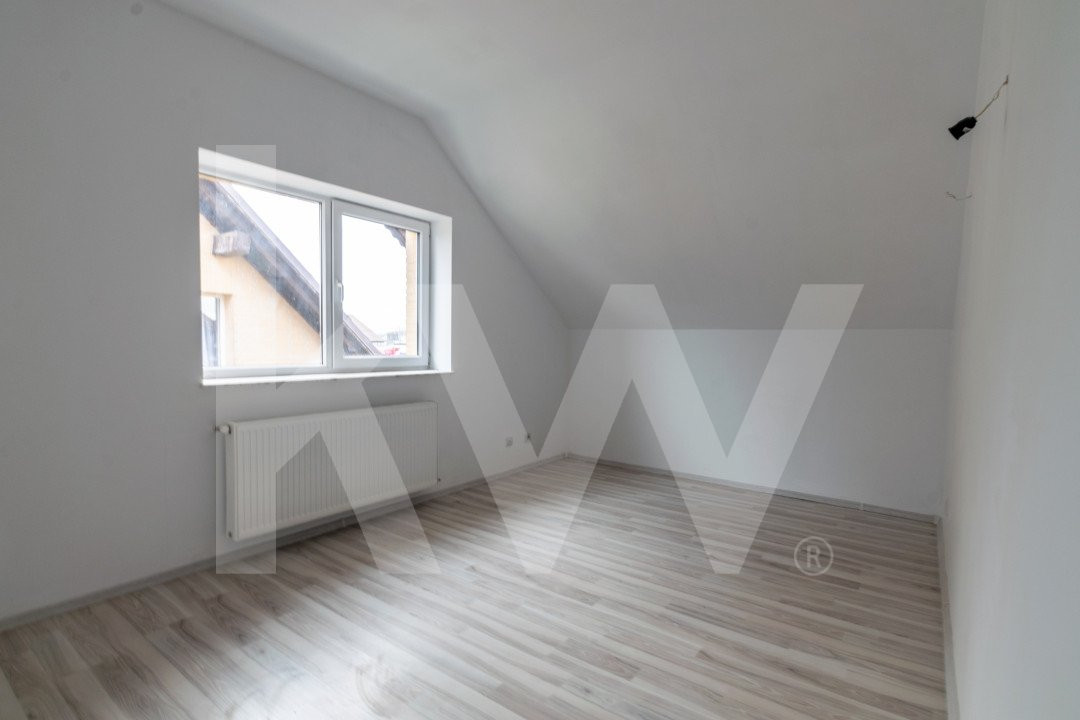 Casa duplex, zona Damila, 3 dormitoare, living, baie, bucatarie