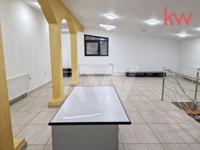 Spațiu comercial – central, compartimentabil