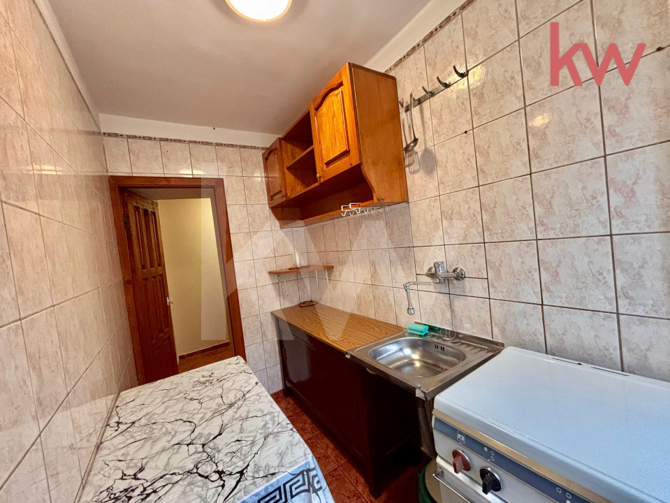 Apartament pentru inchiriat, 2 Camere, Etaj 1 - Craiovita Noua