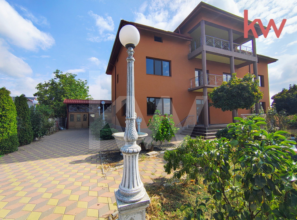 ✨Vila 8 camere, premium – Investiție versatilă, Brădești