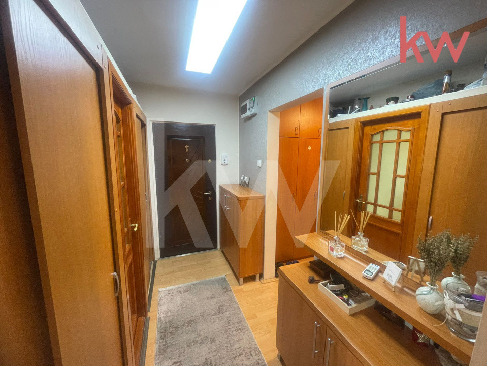 Apartament modern 3 Camere, Etaj 2, Centru