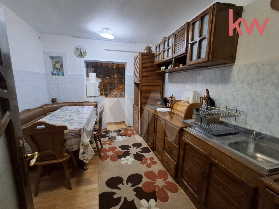 Apartment 3 camere de închiriat 