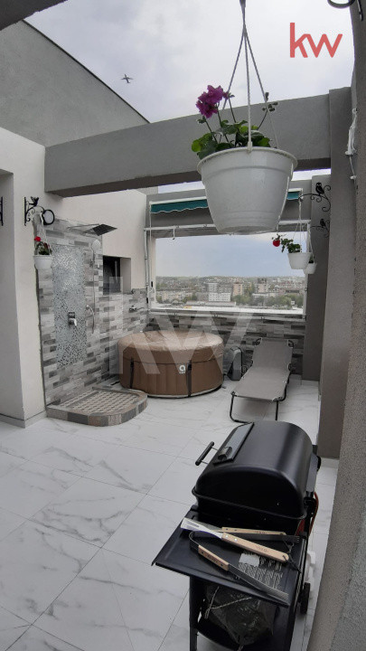 Vânzare – apartament 2 camere, terasă spectaculoasa