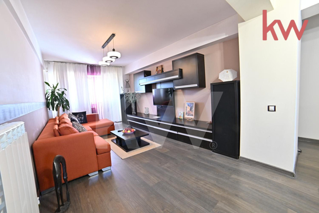 Apartament de Vanzare, Suprafata generoasa -  complet utilat/mobilat, Rovine