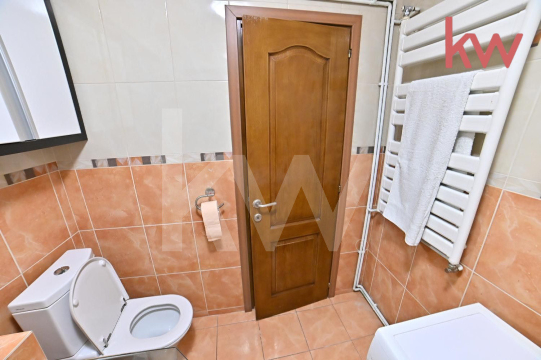 Apartament de Vanzare, Suprafata generoasa -  complet utilat/mobilat, Rovine