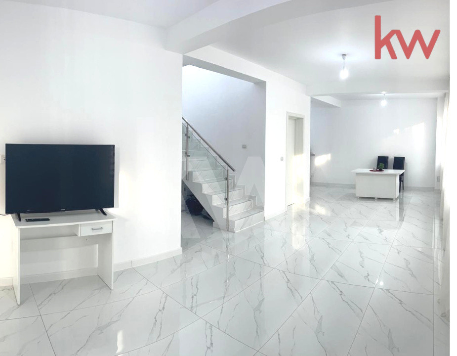 Casa moderna spatioasa, luminoasa si confortabila 