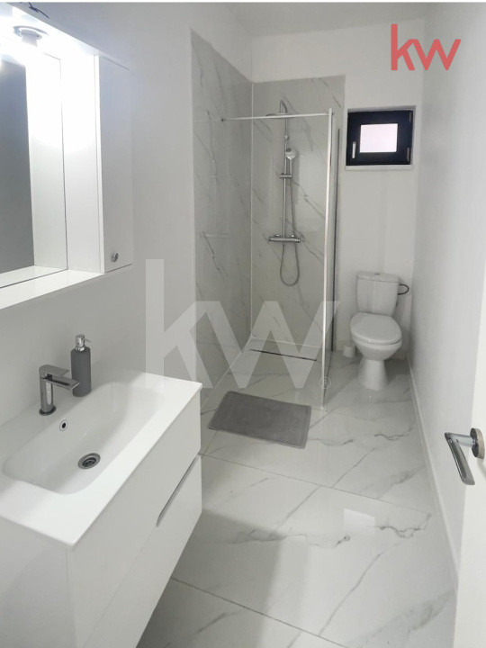 Casa moderna spatioasa, luminoasa si confortabila 