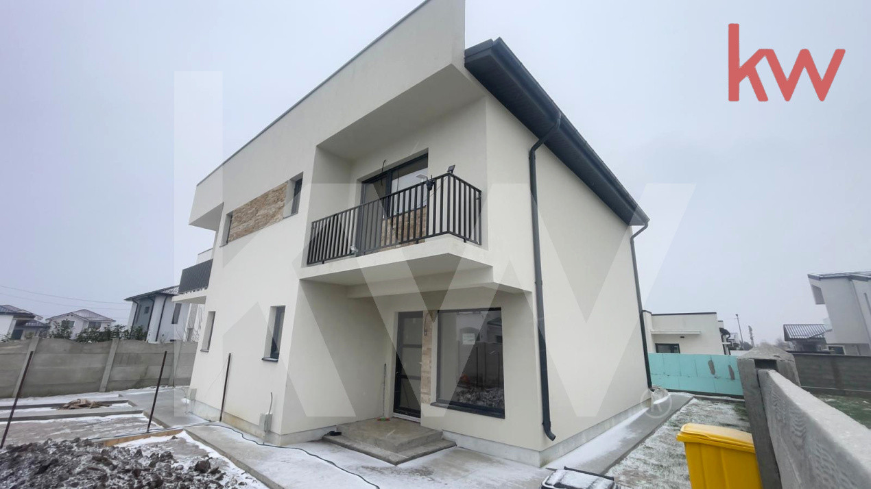 Casa tip duplex, Carcea, toate utilitatile la alb