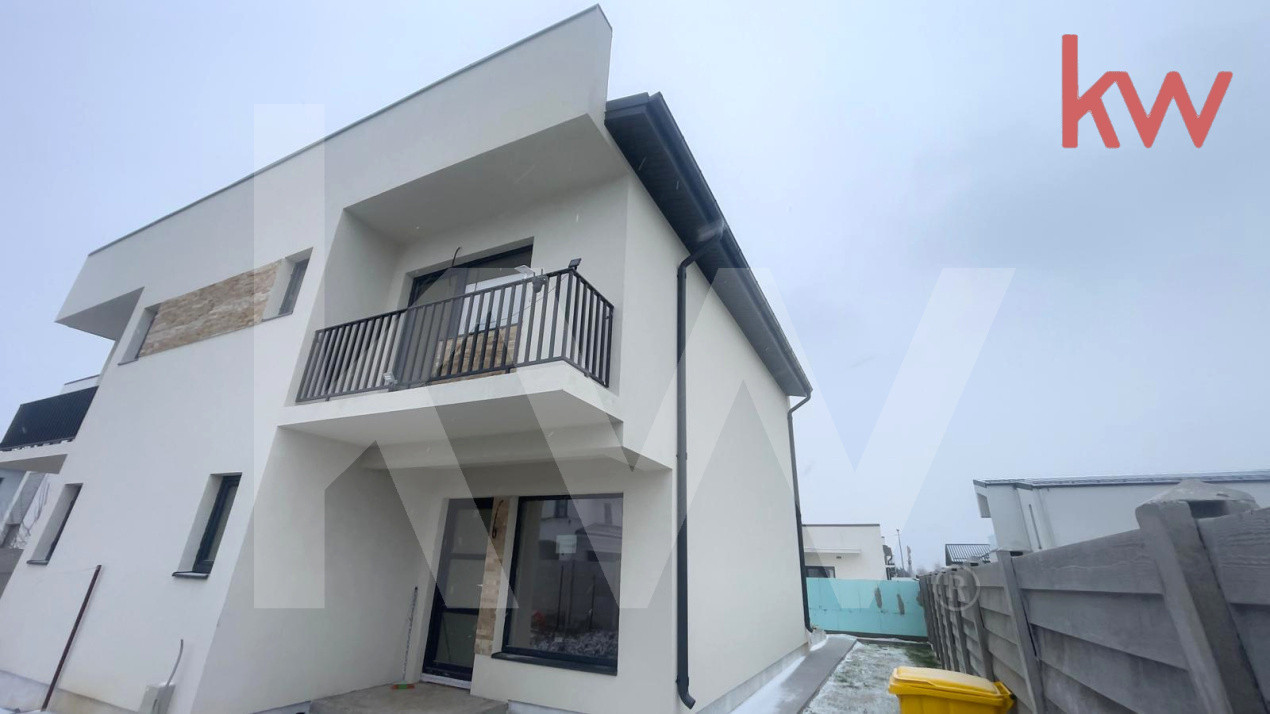 Casa tip duplex, Carcea, toate utilitatile la alb