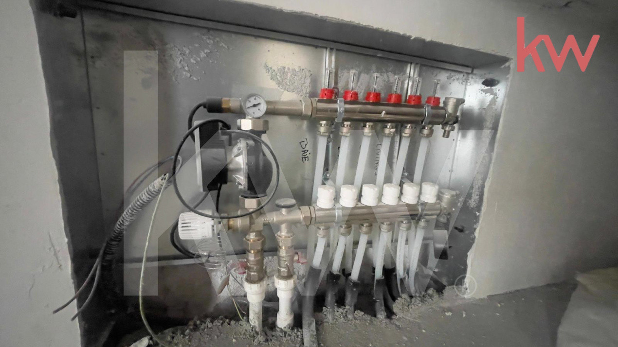 Casa tip duplex, Carcea, toate utilitatile la alb