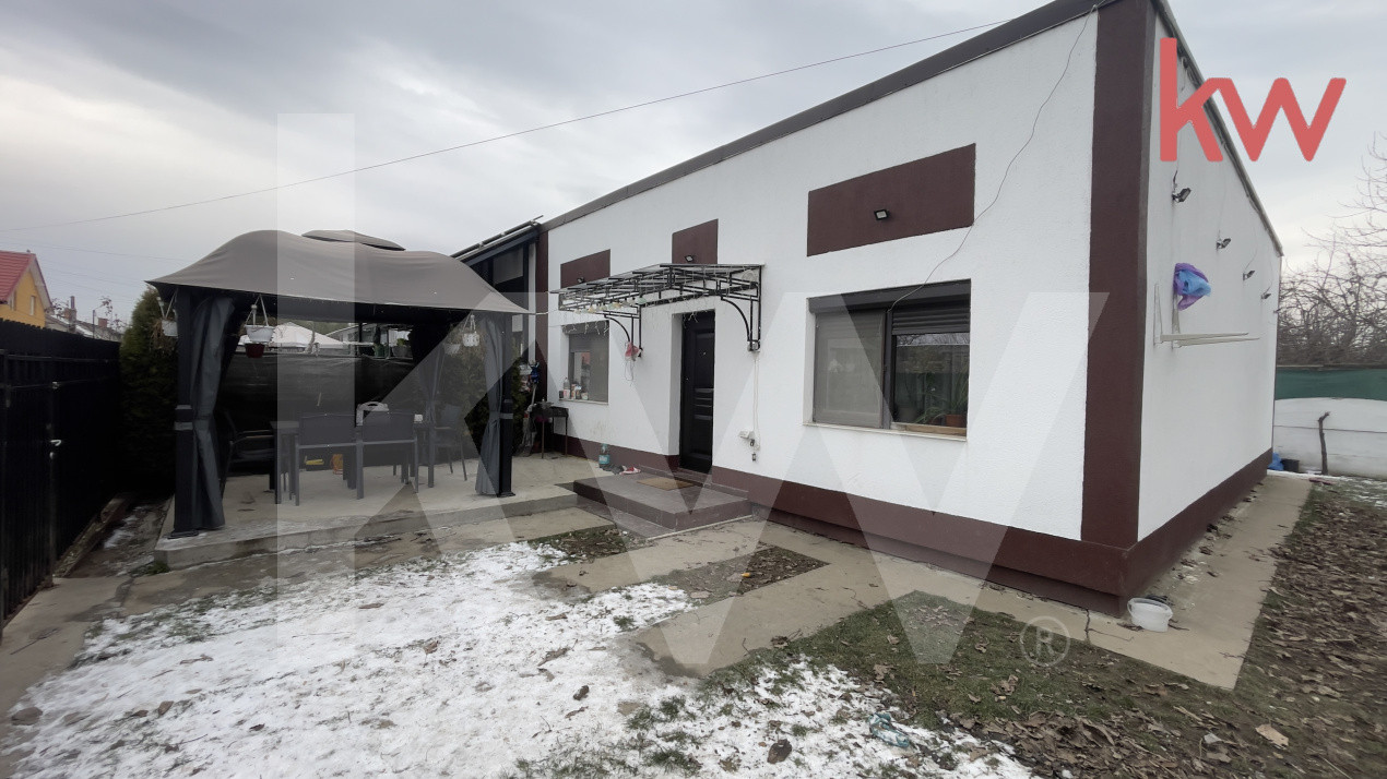 Triplex cu grădină și stradă privată – confort, intimitate și stil