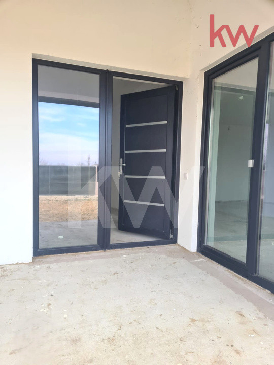 Casă parter, construcție solidă, teren generos – Cârcea, zona Metro