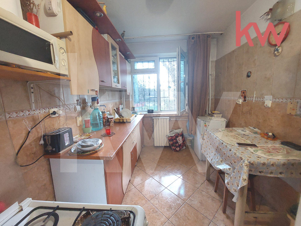 Apartament 2 camere semidecomandat • parter • Nicolae Titulescu 