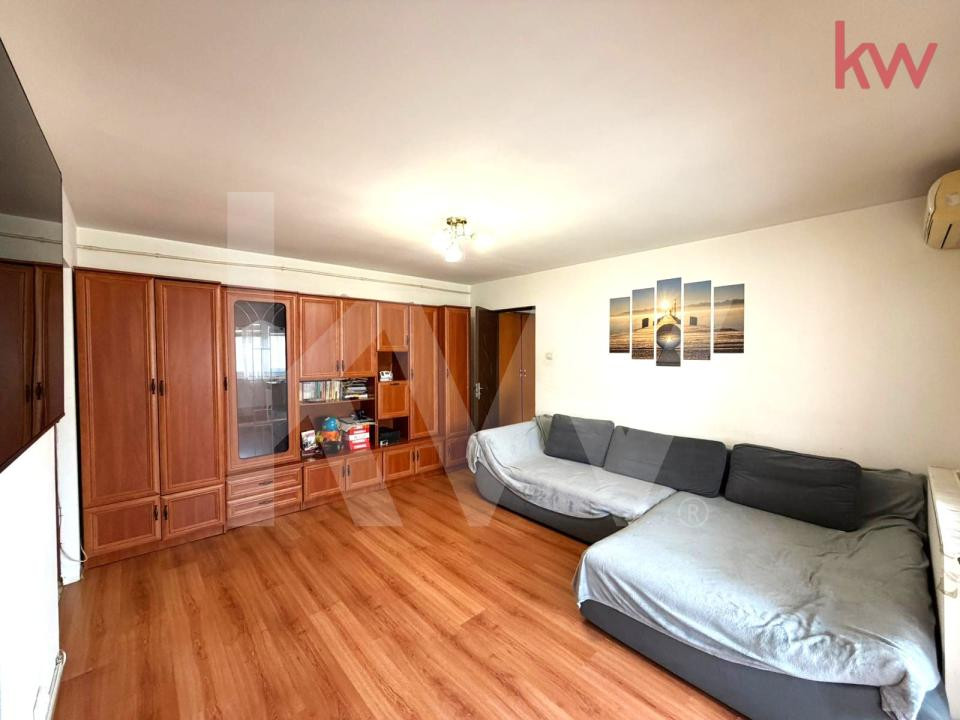 Apartament 2 camere semidecomandate – Craiovița Nouă, zonă excelentă
