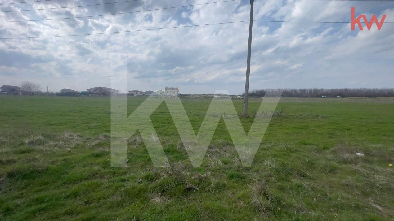 TEREN INTRAVILAN 1000 MP CARCEA - ZONA HANUL CU PONEI