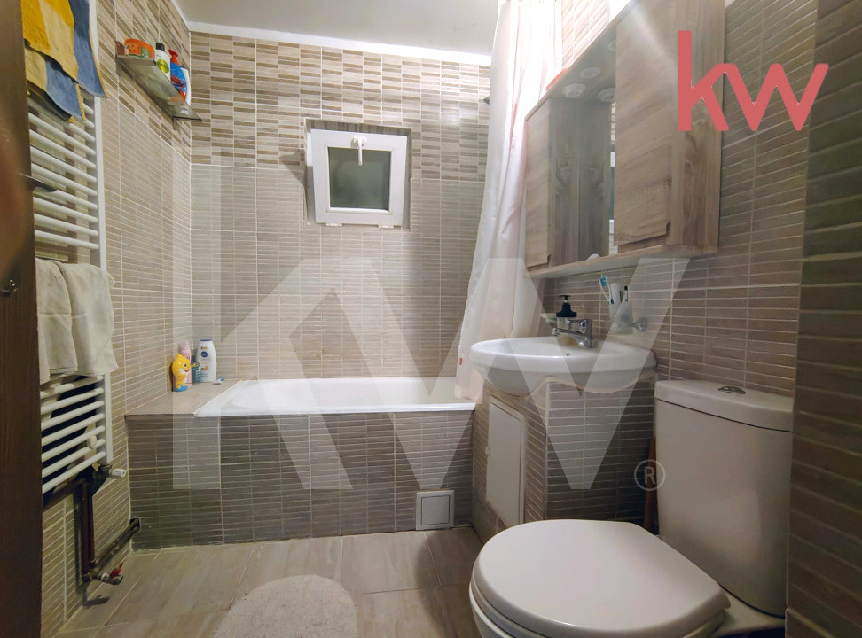 Apartament generos 3 camere, 1 Mai