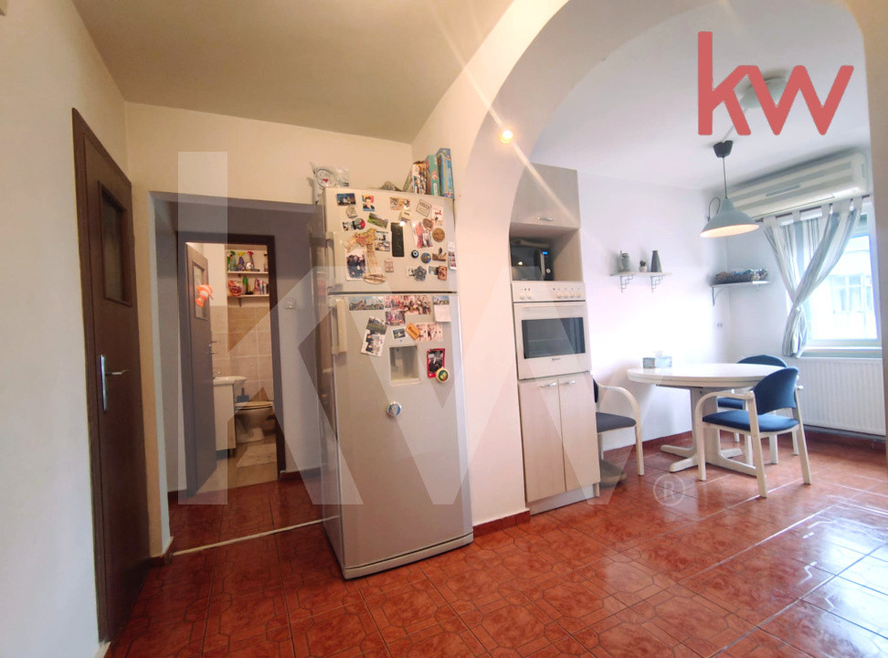 Apartament generos 3 camere, 1 Mai