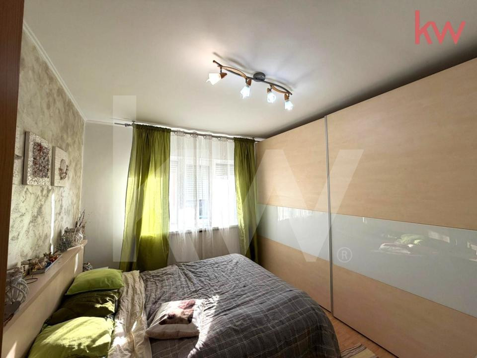 Apartament 3 camere decomandat – Craiovița Nouă 