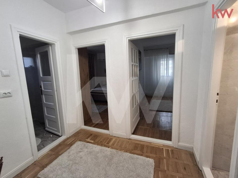 Apartament 3 camere de închiriat - Calea București 