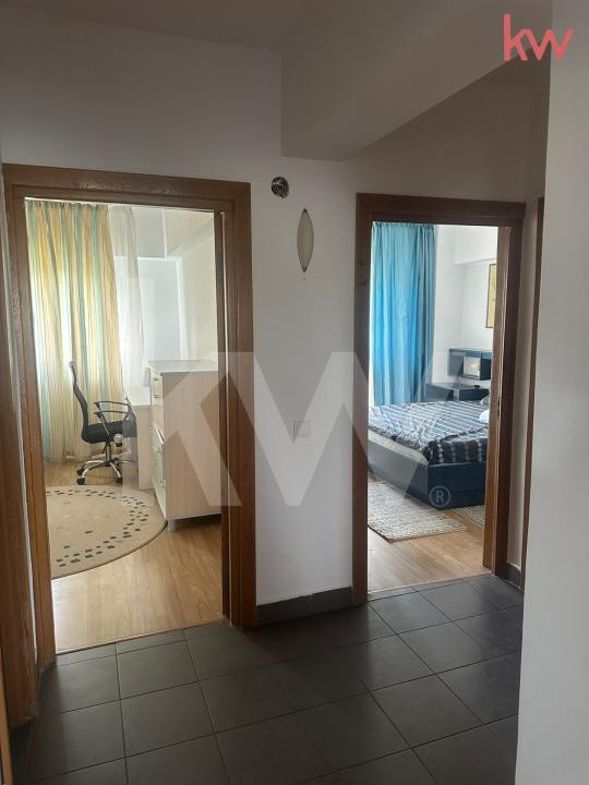 Apartament  4 camere transformat in 3 camere Calea Bucuresti. Macdonald's